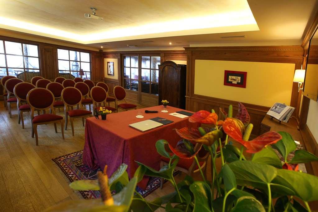 Alpen Suite Hotel Madonna Bekvämligheter bild