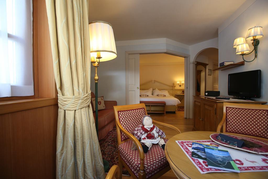 Alpen Suite Hotel Madonna Exteriör bild