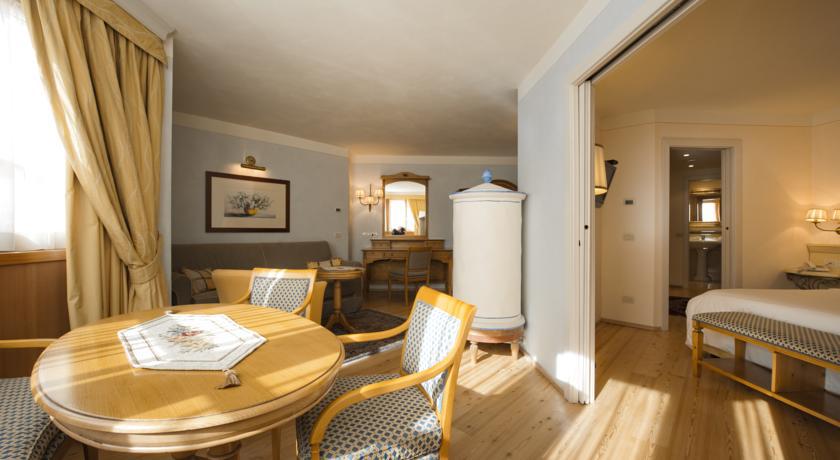 Alpen Suite Hotel Madonna Exteriör bild